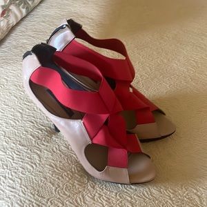 Zara Woman Shoe 👠 SZ  8.5 (40)
